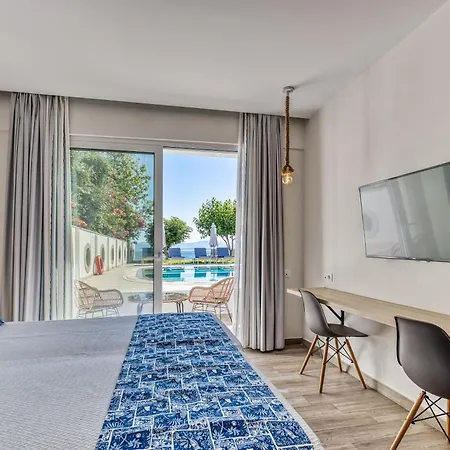 Sirocco 4*