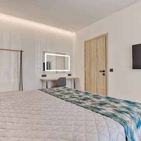 Sirocco Apartmanhotel