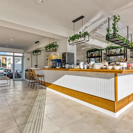 Sirocco Apartmanhotel