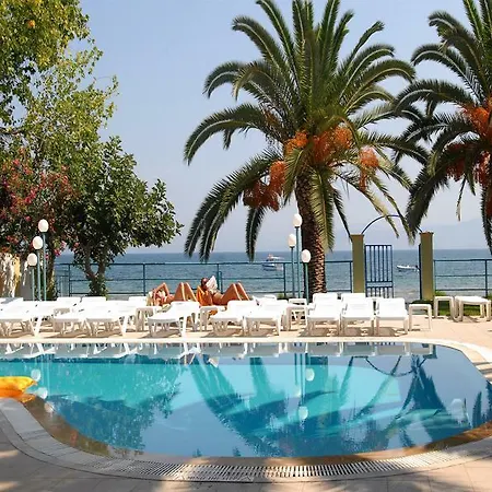 Apartmanhotel Sirocco 4*