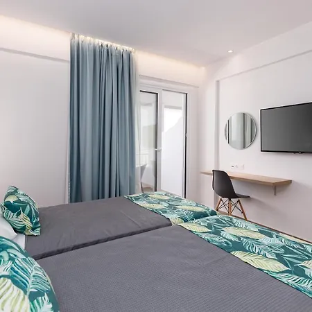 Sirocco 2* Kavos
