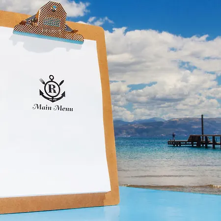 Sirocco מלון דירות קאבוס