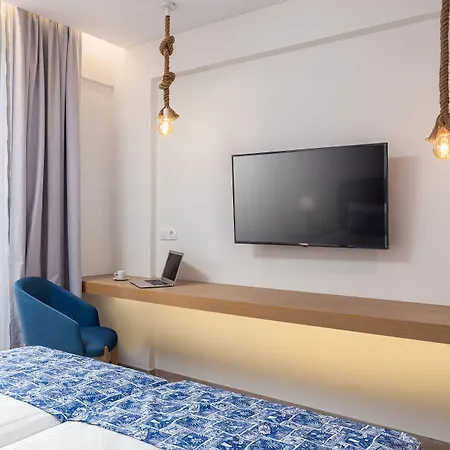 Sirocco Lägenhetshotell 4*