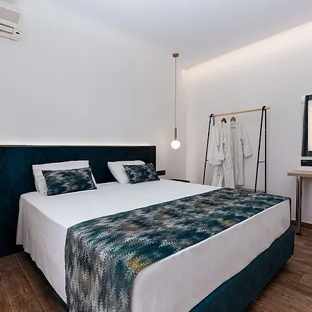 Sirocco Hotel apartamentowy Kávos