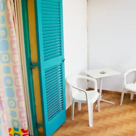 Sirocco Aparthotel 2*