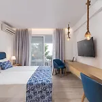 Sirocco 4*