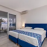Sirocco 4*