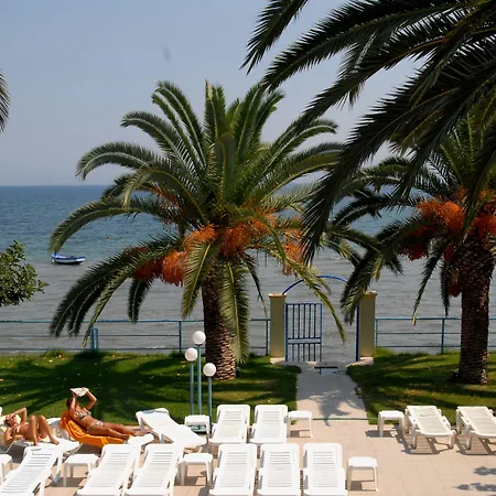 Ξενοδοχείο με διαμερίσματα Sirocco